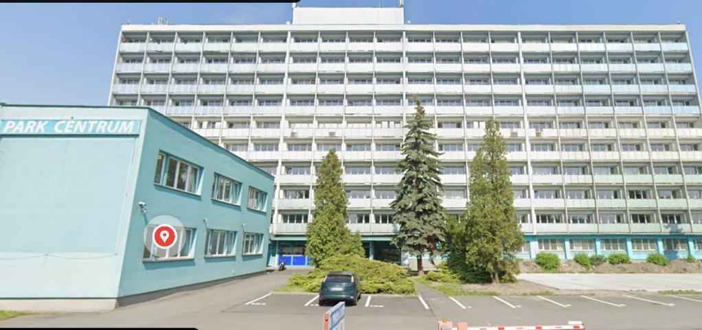 Parkcentrum Lowcost Hotel Near Center Of Ostrava Luaran gambar